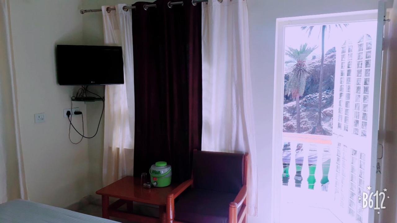 Paradise Hotel For Couples Mount Abu Bagian luar foto