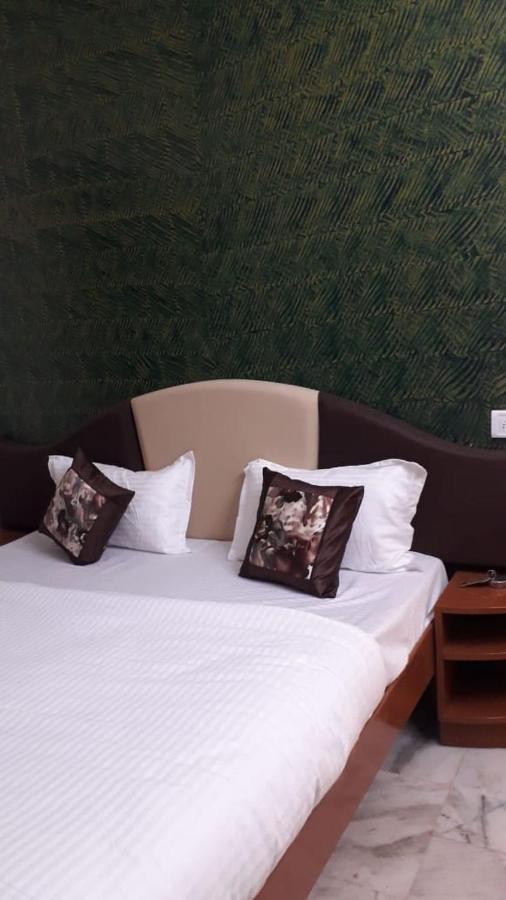 Paradise Hotel For Couples Mount Abu Bagian luar foto